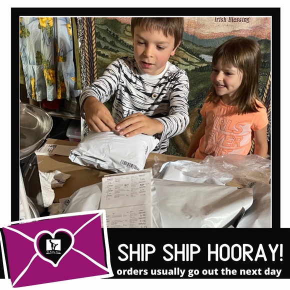 The Thrifting Mama - Picture 2 of 3